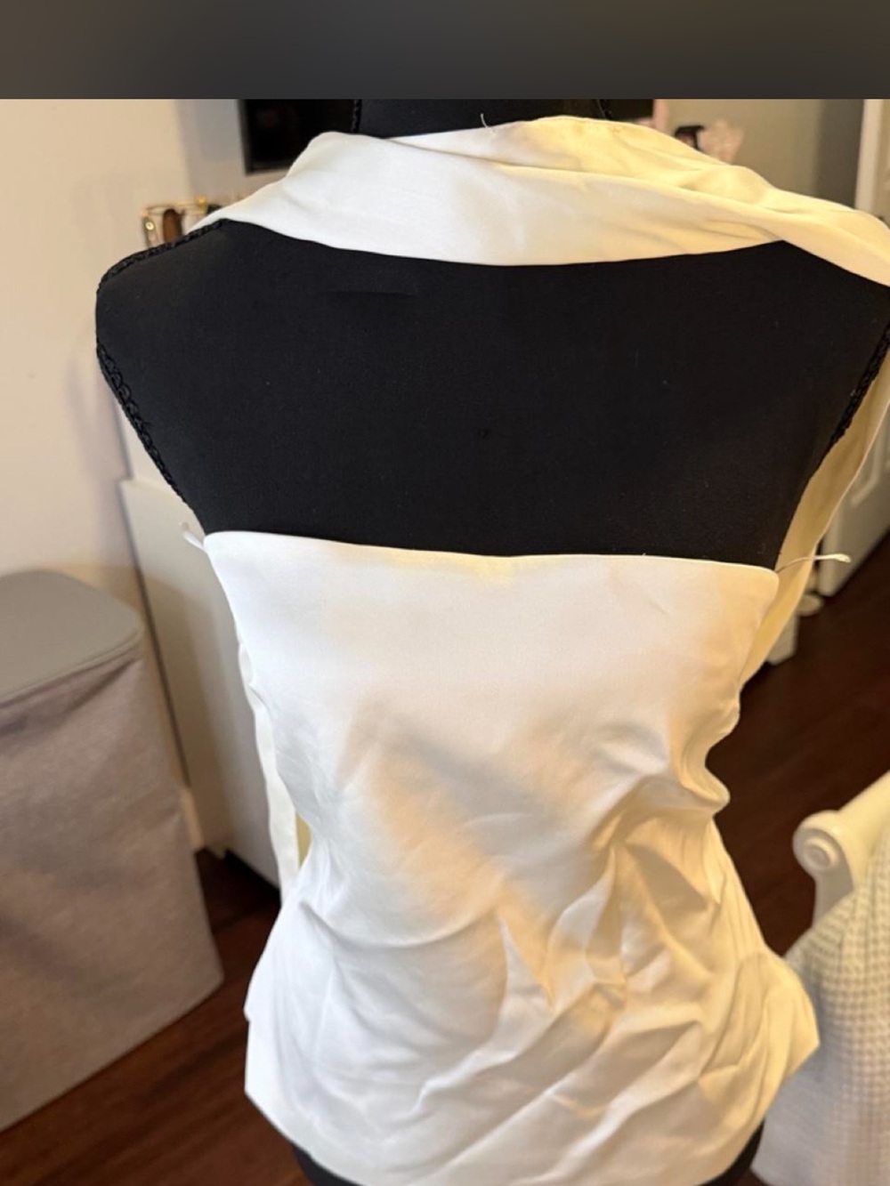 Elegant White Strapless Top